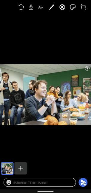 Cómo desenfocar fácilmente las caras en una foto de multitud en una computadora y un teléfono inteligente